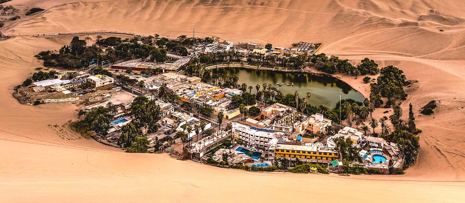 Paracas, Ica y Huacachina Full Day